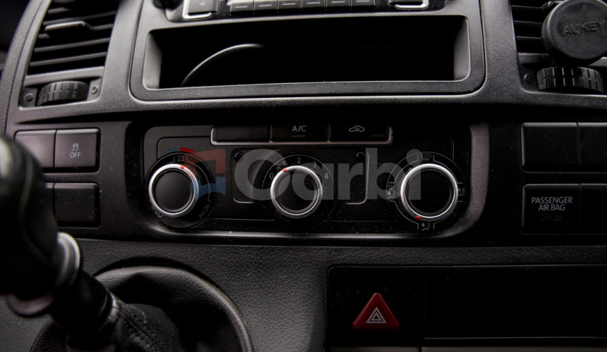 Volkswagen Transporter T5 2.0 TDI 140k KR