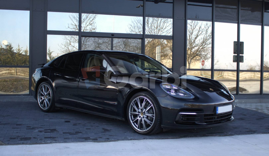 Porsche Panamera 4S A/T