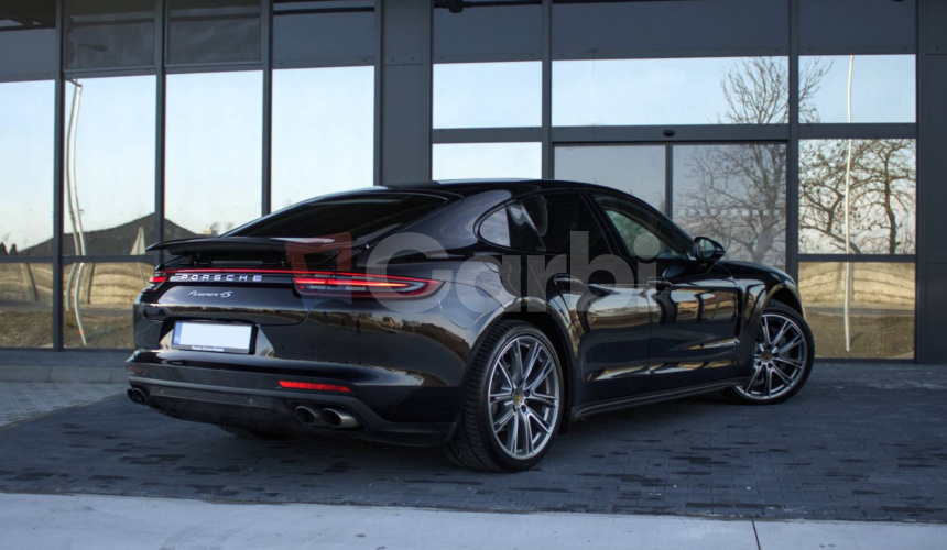 Porsche Panamera 4S A/T