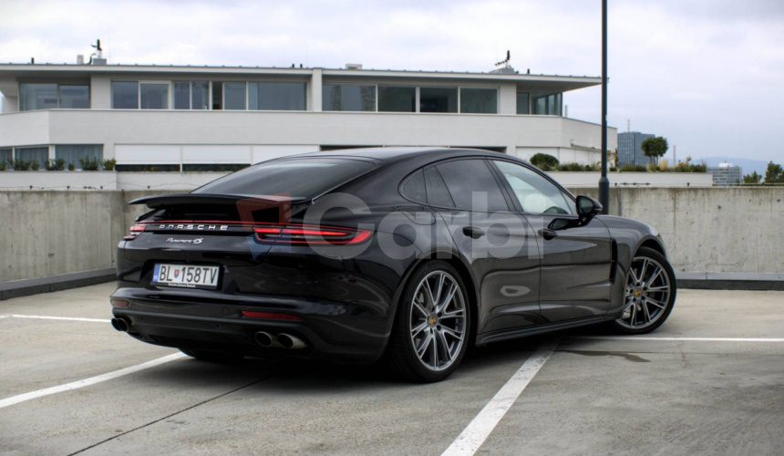 Porsche Panamera 4S A/T