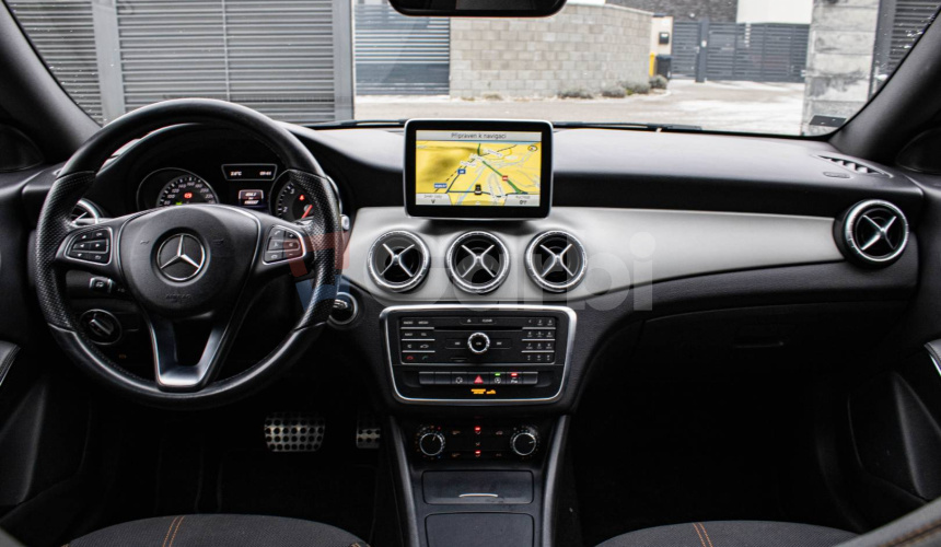 Mercedes-Benz CLA Shooting Brake 220D A/T 100kW AMG KOŽA NELAKOVANÉ