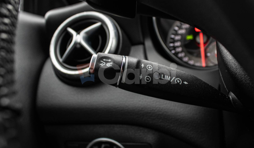 Mercedes-Benz CLA Shooting Brake 220D A/T 100kW AMG KOŽA NELAKOVANÉ