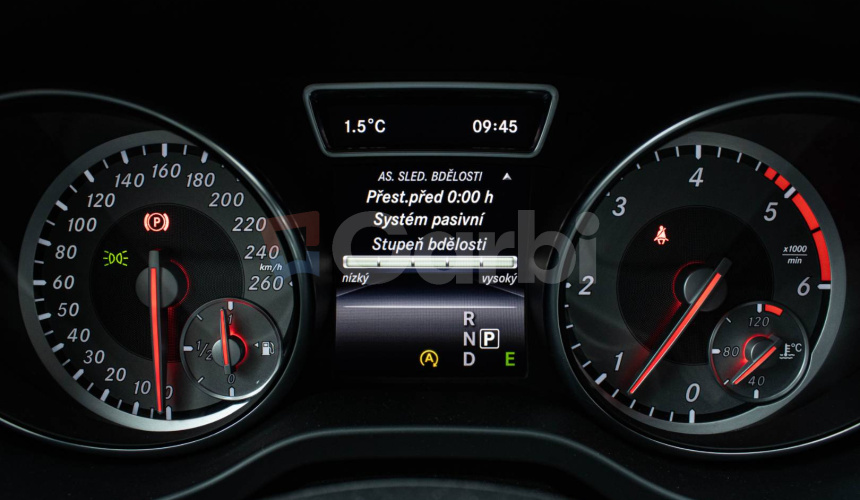 Mercedes-Benz CLA Shooting Brake 220D A/T 100kW AMG KOŽA NELAKOVANÉ