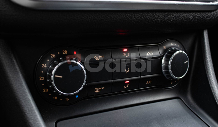 Mercedes-Benz CLA Shooting Brake 220D A/T 100kW AMG KOŽA NELAKOVANÉ