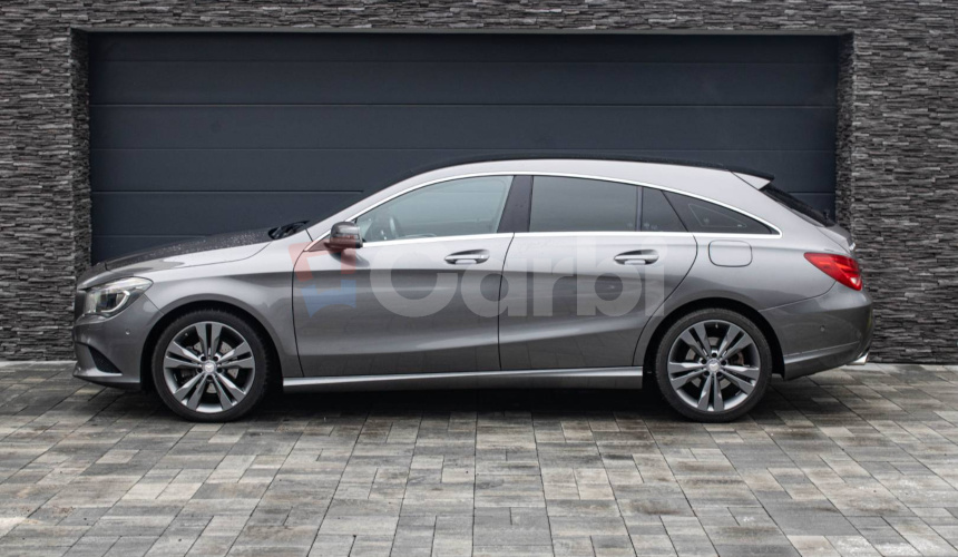 Mercedes-Benz CLA Shooting Brake 220D A/T 100kW AMG KOŽA NELAKOVANÉ