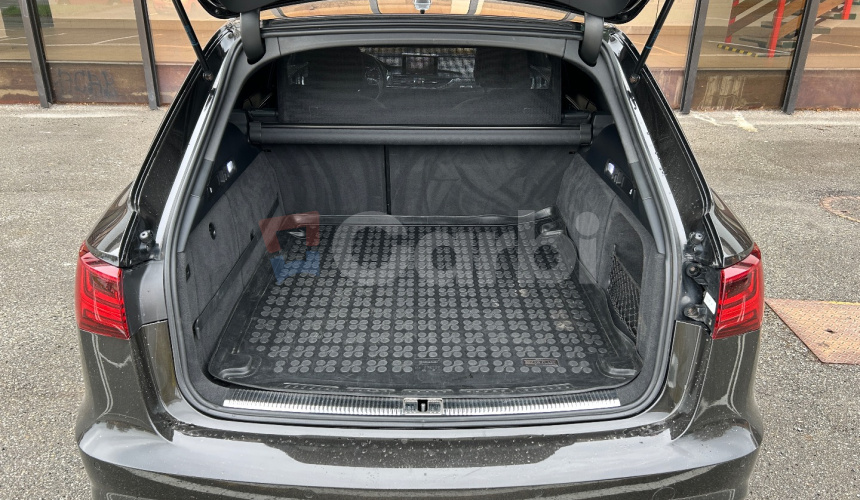 Audi A6 Avant Quattro V6