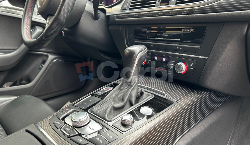 Audi A6 Avant Quattro V6