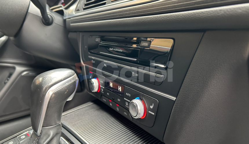 Audi A6 Avant Quattro V6