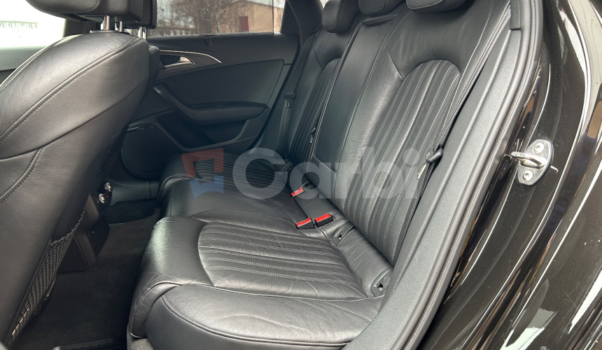 Audi A6 Avant Quattro V6