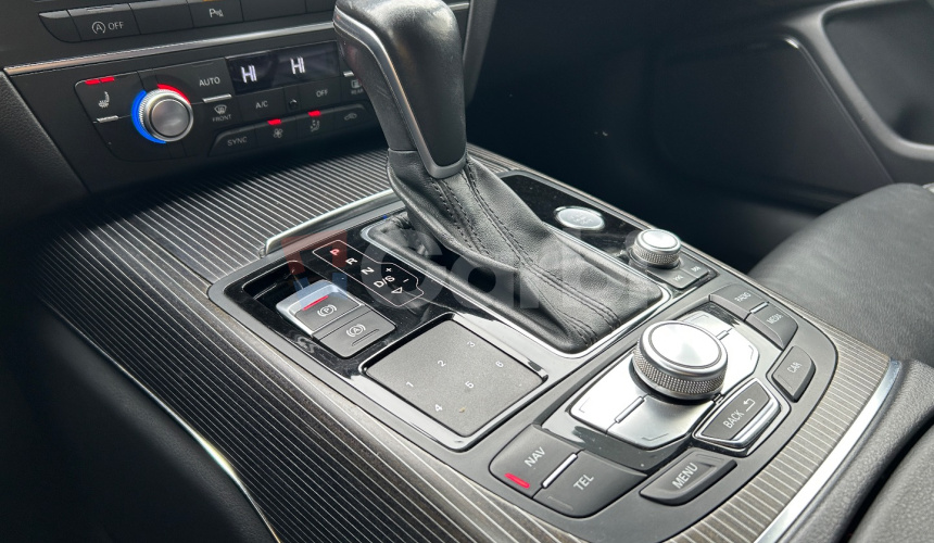 Audi A6 Avant Quattro V6