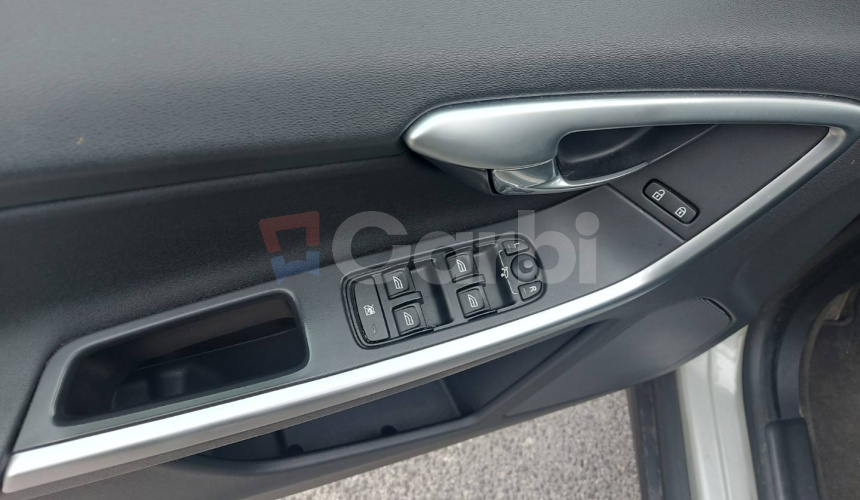 Volvo XC60 D5 AWD Momentum Geartronic