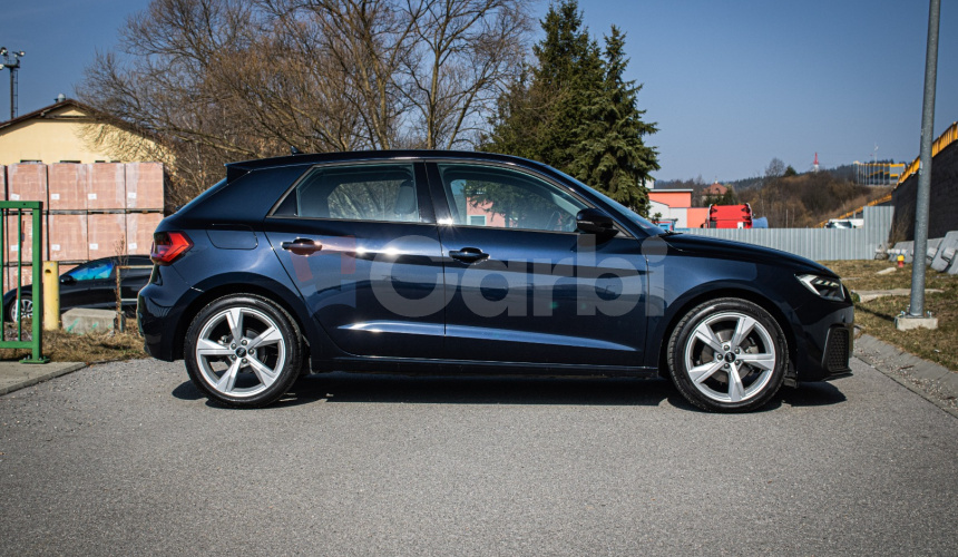 Audi A1 30 TFSI 85kW, Led svetlá, Ambient, R17 alu, Zrkadlenie obrazovky, Qi nabíjanie