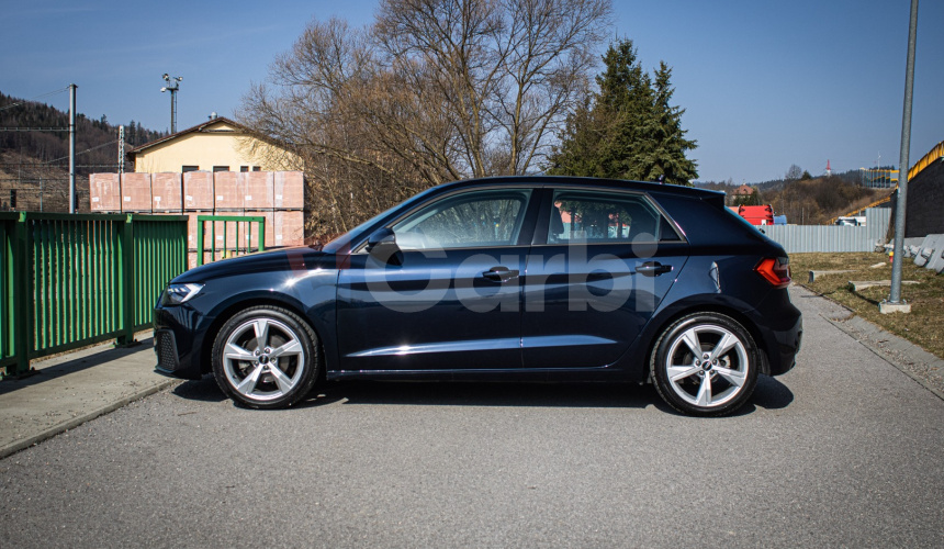 Audi A1 30 TFSI 85kW, Led svetlá, Ambient, R17 alu, Zrkadlenie obrazovky, Qi nabíjanie