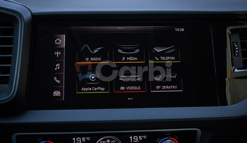 Audi A1 30 TFSI 85kW, Led svetlá, Ambient, R17 alu, Zrkadlenie obrazovky, Qi nabíjanie