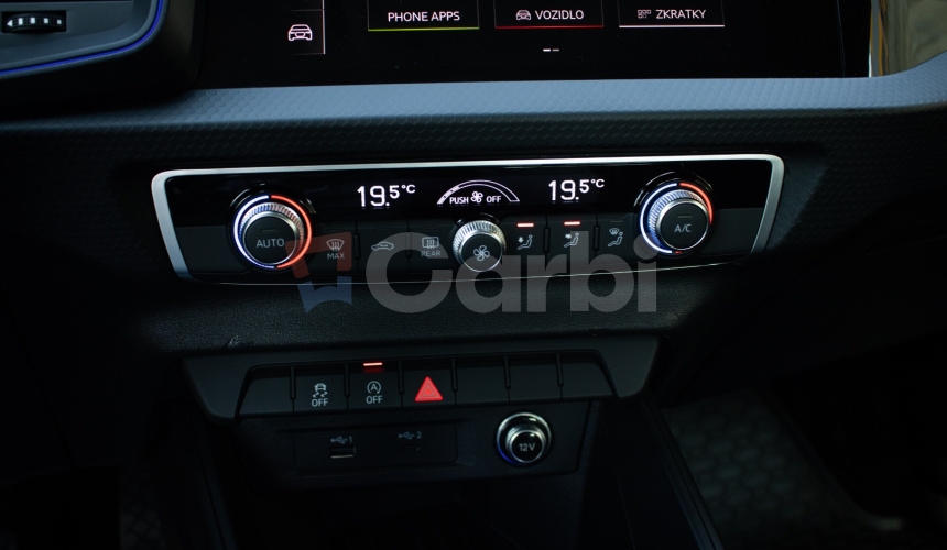 Audi A1 30 TFSI 85kW, Led svetlá, Ambient, R17 alu, Zrkadlenie obrazovky, Qi nabíjanie