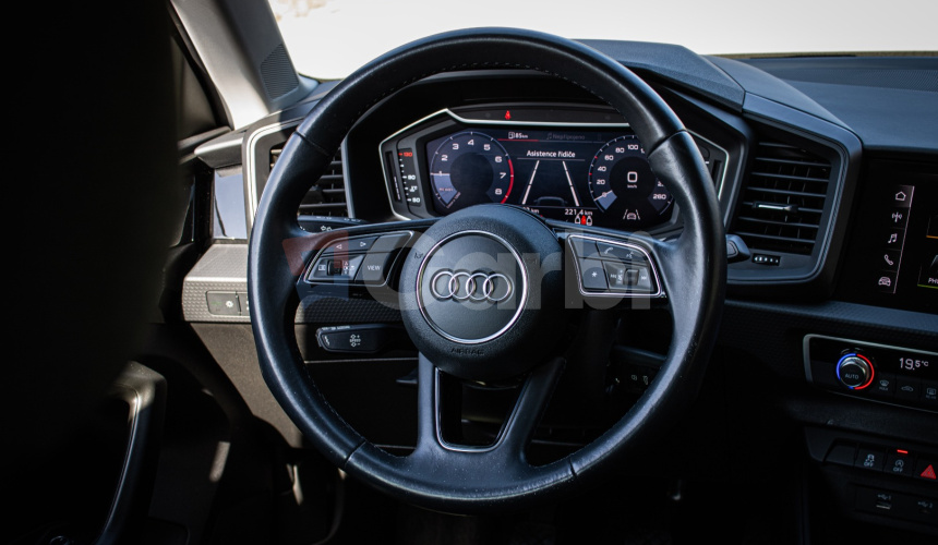 Audi A1 30 TFSI 85kW, Led svetlá, Ambient, R17 alu, Zrkadlenie obrazovky, Qi nabíjanie