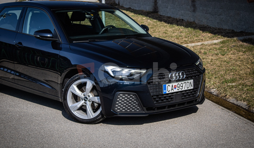 Audi A1 30 TFSI 85kW, Led svetlá, Ambient, R17 alu, Zrkadlenie obrazovky, Qi nabíjanie