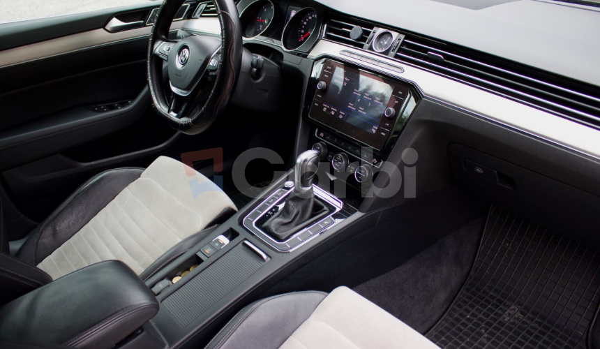 Volkswagen Passat 2.0 TDI BMT R-Line Highline DSG