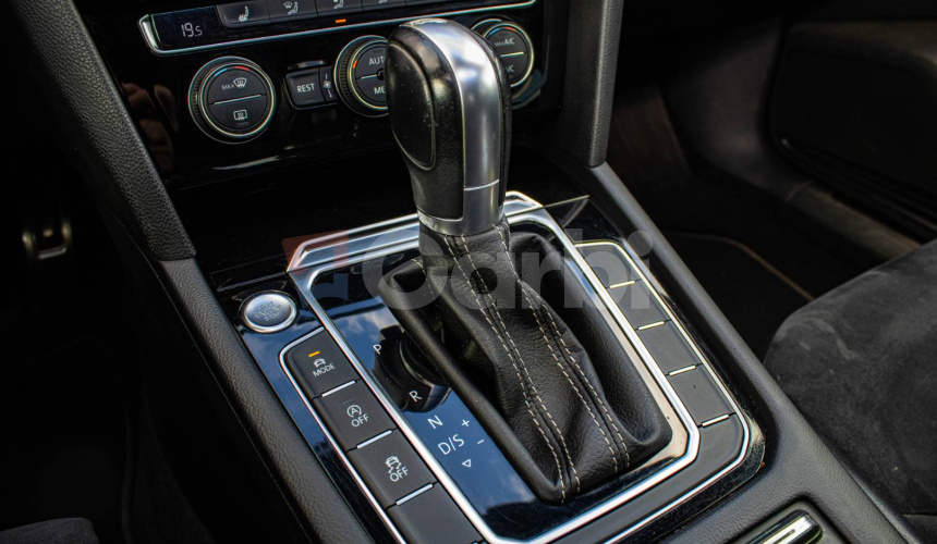 Volkswagen Arteon 2.0 TSI BMT R-Line DSG