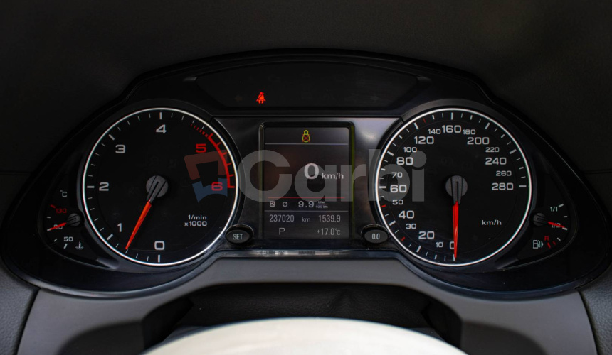 Audi Q5 3.0 TDI 4x4 A/T Koža, Panorama, po servise