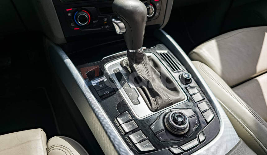 Audi Q5 3.0 TDI 4x4 A/T Koža, Panorama, po servise