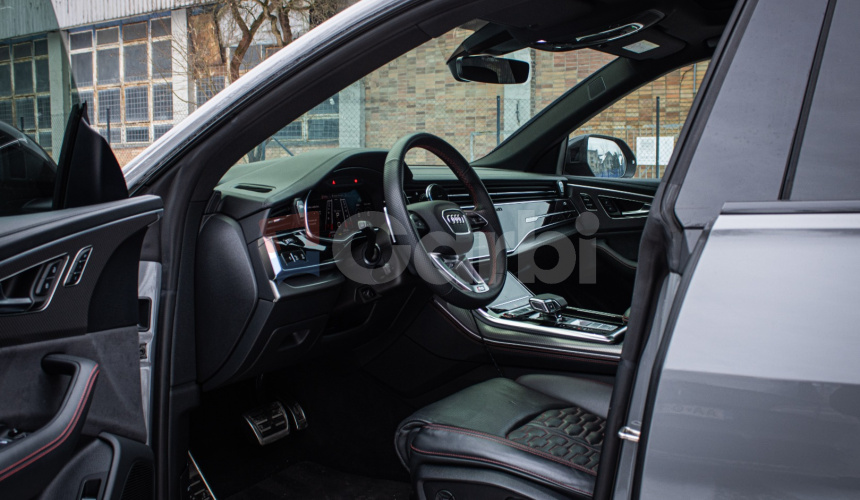 Audi RSQ8 4.0 TFSI Full Carbon, Masáž, Soft-close, Pano, R23, v záruke, DPH