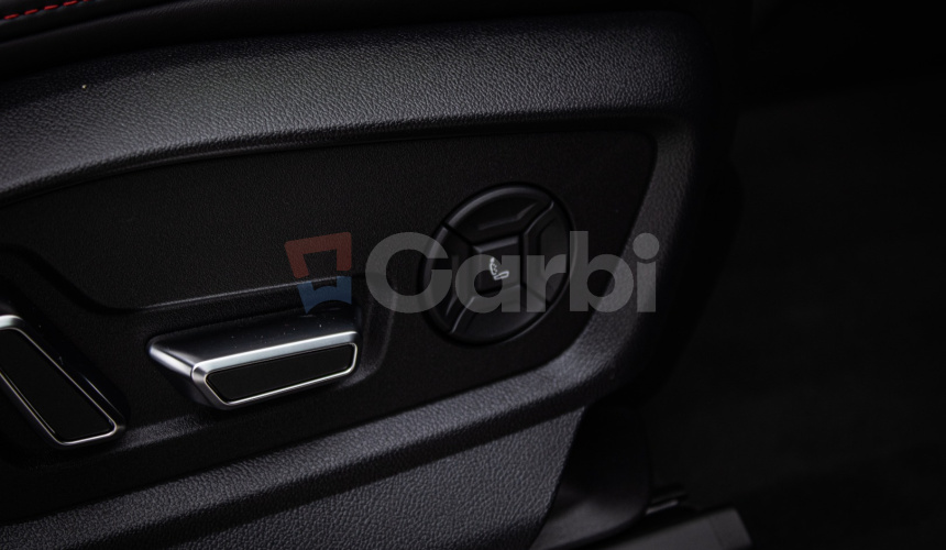 Audi RSQ8 4.0 TFSI Full Carbon, Masáž, Soft-close, Pano, R23, v záruke, DPH