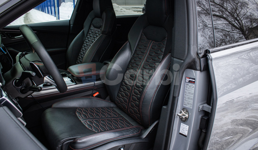 Audi RSQ8 4.0 TFSI Full Carbon, Masáž, Soft-close, Pano, R23, v záruke, DPH