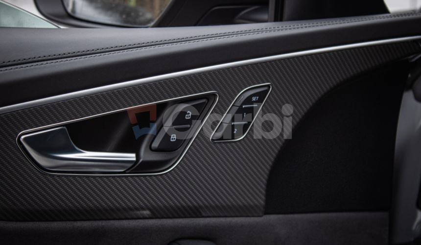 Audi RSQ8 4.0 TFSI Full Carbon, Masáž, Soft-close, Pano, R23, v záruke, DPH