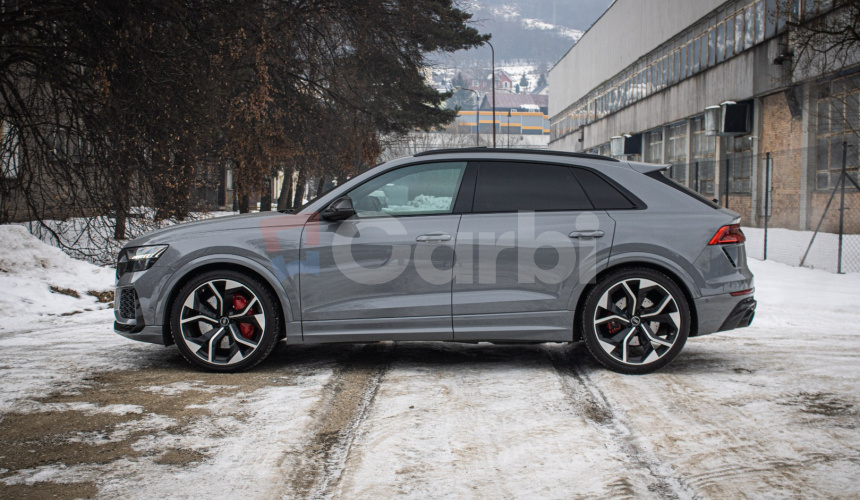 Audi RSQ8 4.0 TFSI Full Carbon, Masáž, Soft-close, Pano, R23, v záruke, DPH