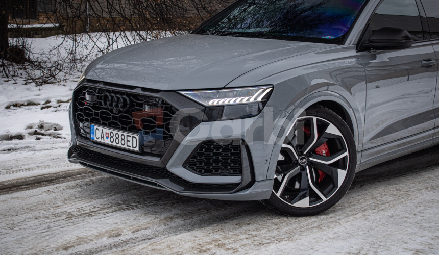 Audi RSQ8 4.0 TFSI Full Carbon, Masáž, Soft-close, Pano, R23, v záruke, DPH
