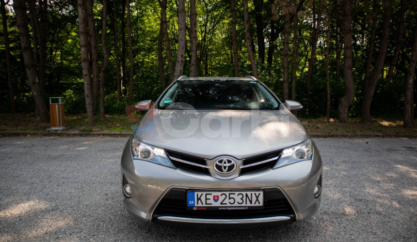 Toyota Auris Touring Sports 1.6 l Valvematic