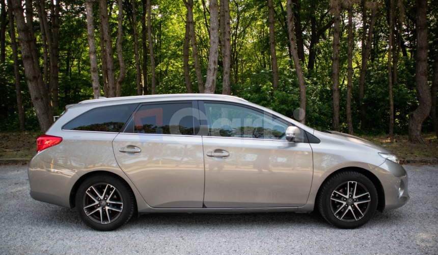 Toyota Auris Touring Sports 1.6 l Valvematic