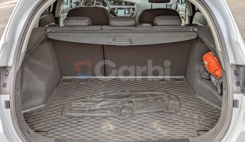 Kia Ceed SW 1.6 CRDi 136k Gold