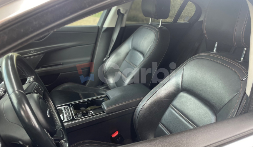 Jaguar XE 2.0 I4D Prestige AT
