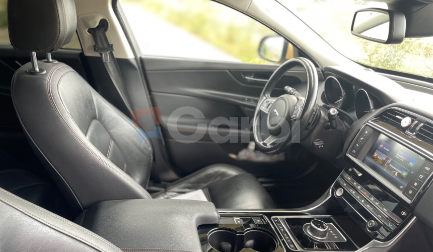 Jaguar XE 2.0 I4D Prestige AT