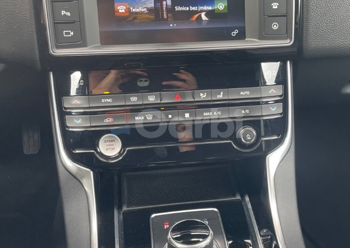 Jaguar XE 2.0 I4D Prestige AT
