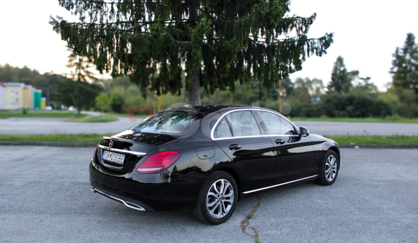 Mercedes-Benz C trieda Sedan 160