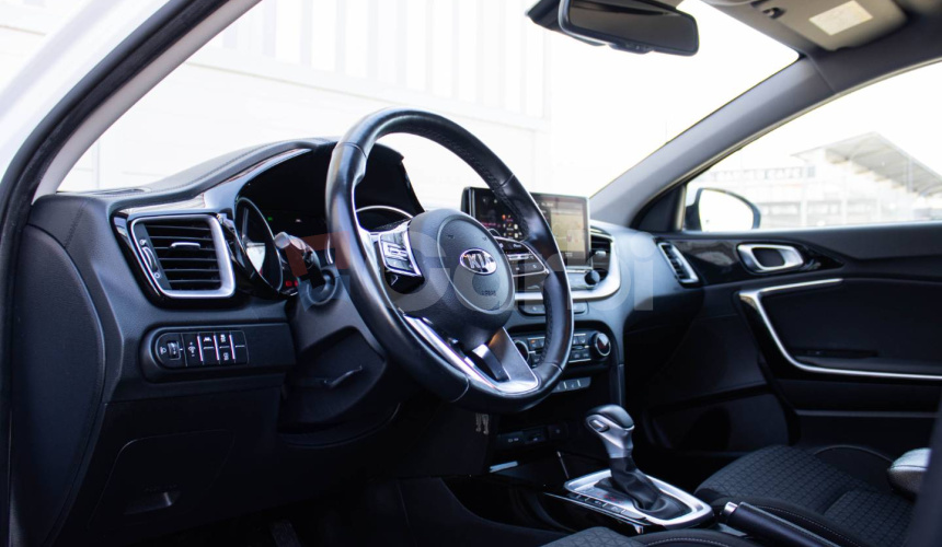 Kia Ceed SW 1.6 CRDi 136k Gold A/T