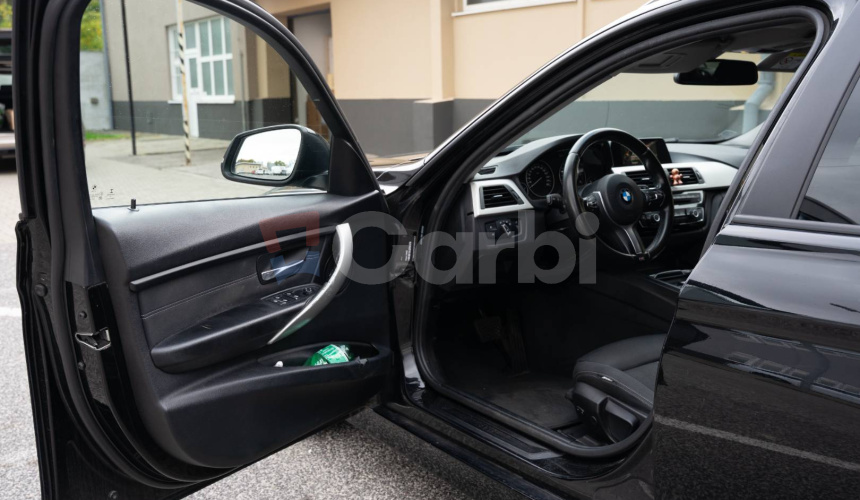 BMW Rad 3 Touring 320d xDrive Advantage A/T