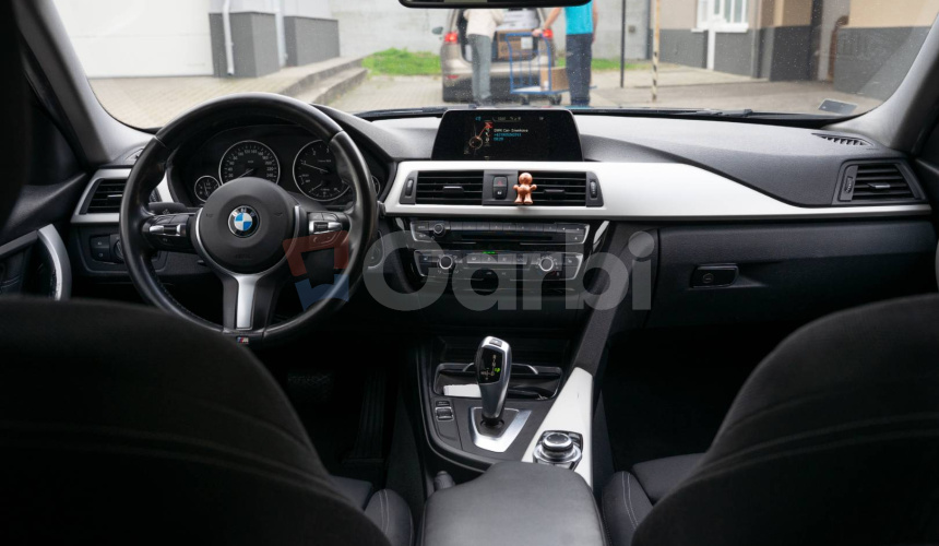 BMW Rad 3 Touring 320d xDrive Advantage A/T