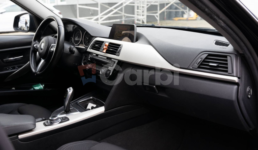 BMW Rad 3 Touring 320d xDrive Advantage A/T
