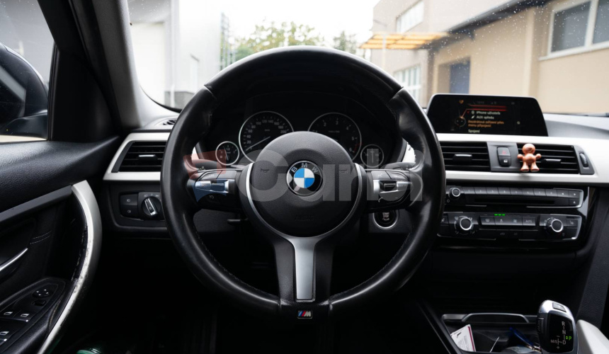 BMW Rad 3 Touring 320d xDrive Advantage A/T