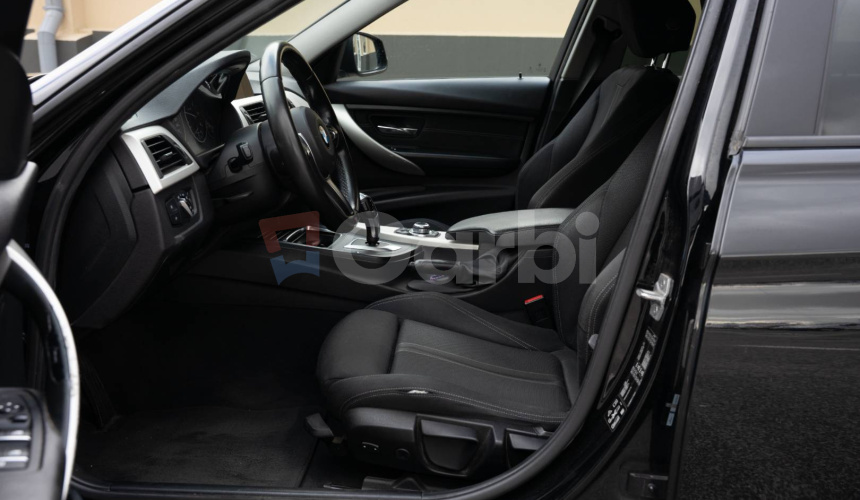 BMW Rad 3 Touring 320d xDrive Advantage A/T