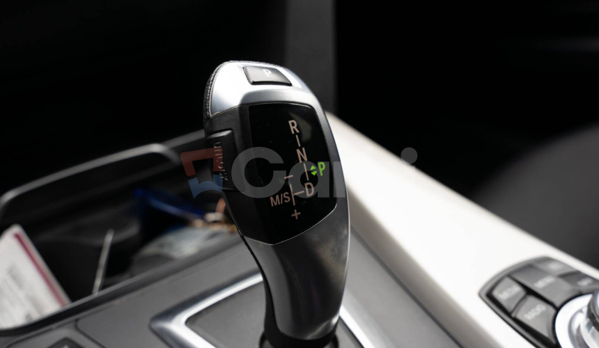 BMW Rad 3 Touring 320d xDrive Advantage A/T