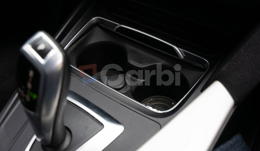 BMW Rad 3 Touring 320d xDrive Advantage A/T