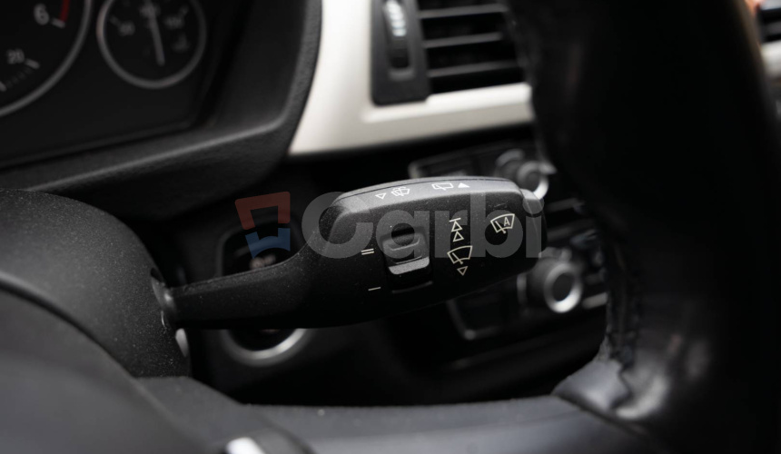 BMW Rad 3 Touring 320d xDrive Advantage A/T