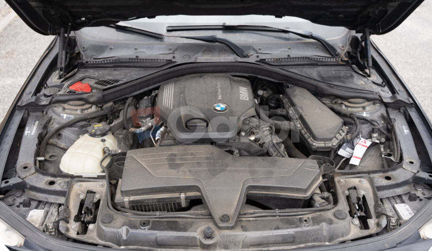 BMW Rad 3 Touring 320d xDrive Advantage A/T