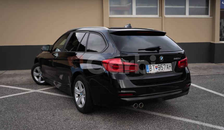 BMW Rad 3 Touring 320d xDrive Advantage A/T