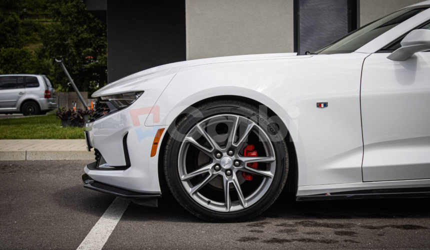 Chevrolet Camaro 2.0T 205 kW, Maxton doplnky, Strešné okno, klapky, pekný stav